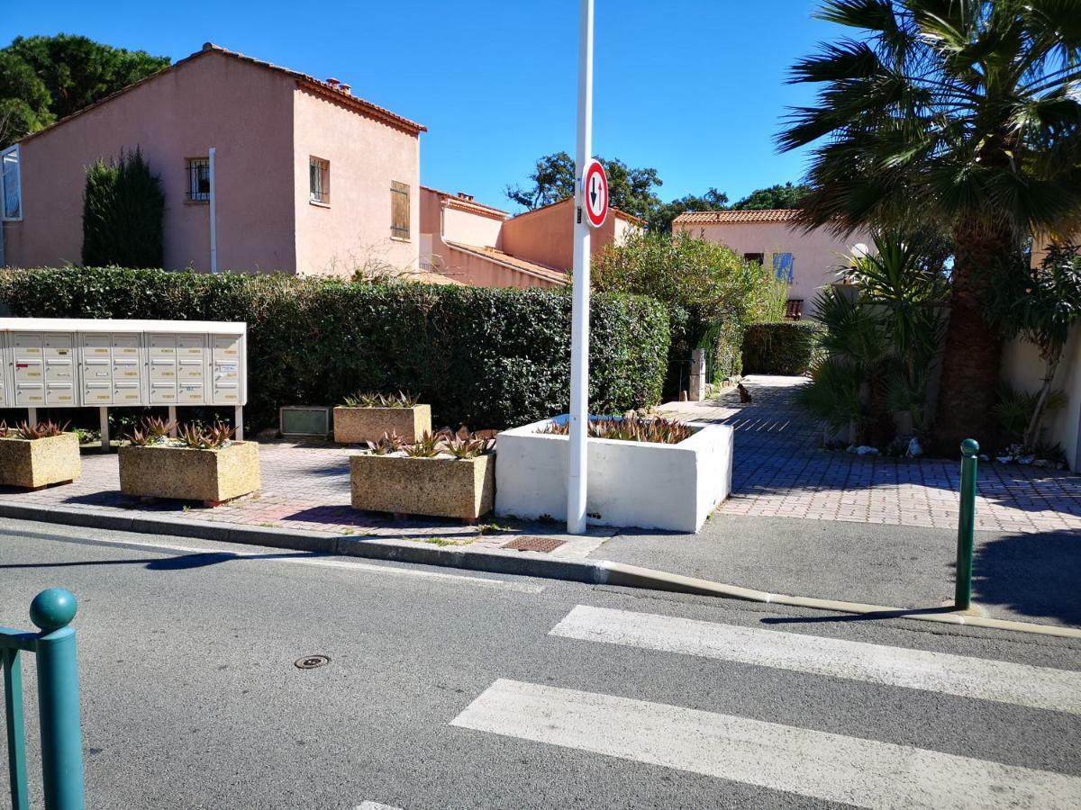 Appartement Sainte-Maxime, Plage De La Nartelle Exterior foto